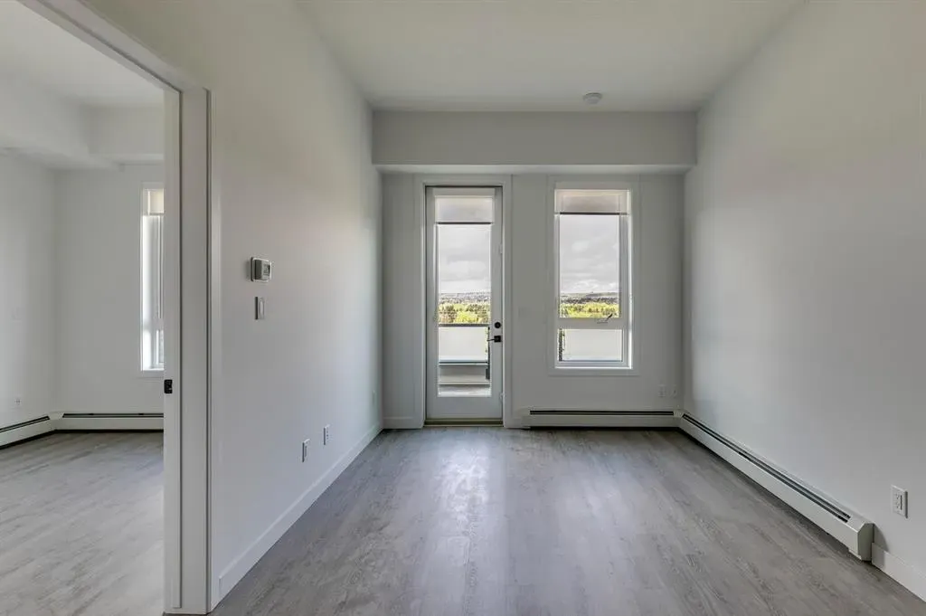 3932 University Avenue NW, #624