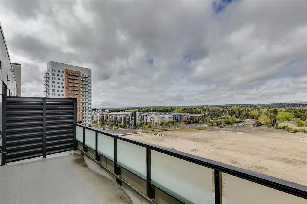 3932 University Avenue NW, #624