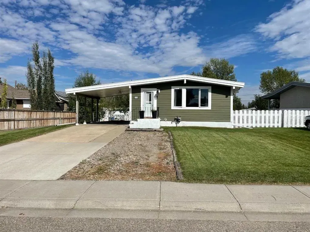 520 6 Street W