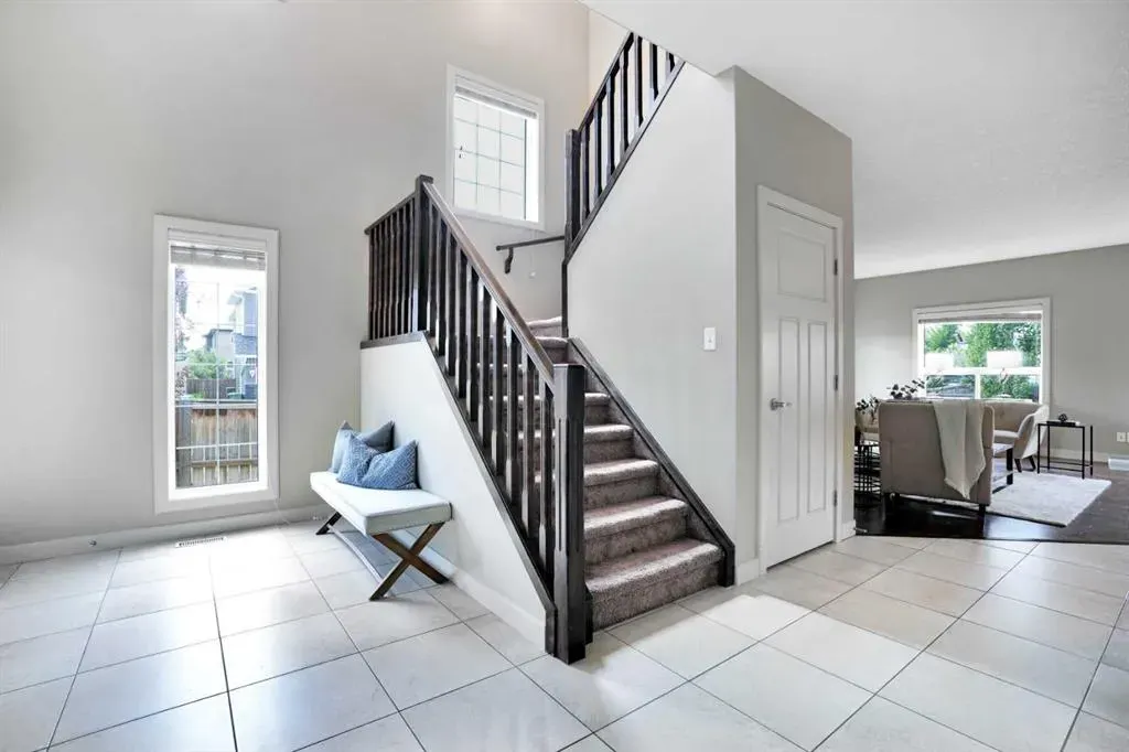107 Everhollow Street SW
