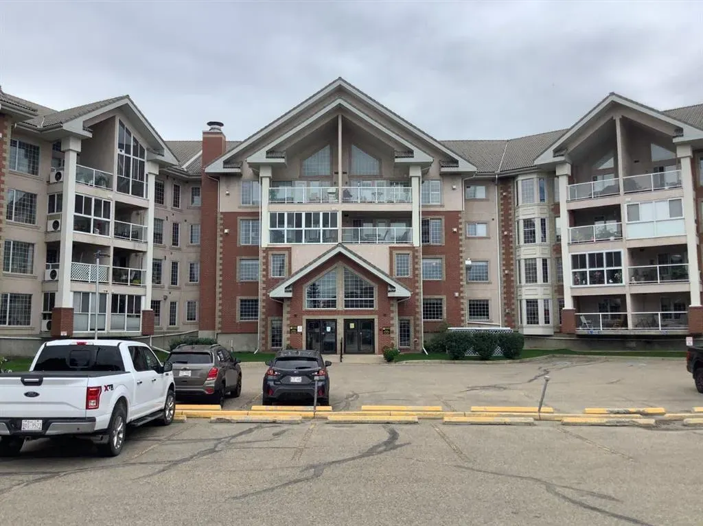 4805 45 Street, #124