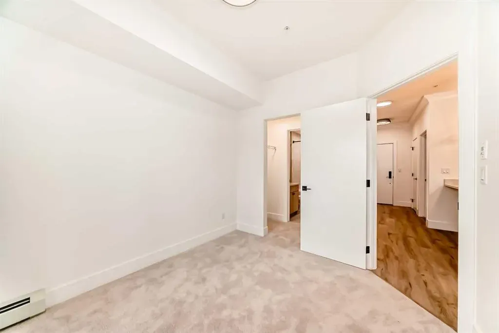 4270 Norford Avenue NW, #1208