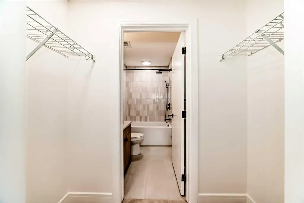 4270 Norford Avenue NW, #1208