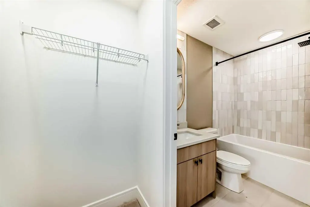 4270 Norford Avenue NW, #1208