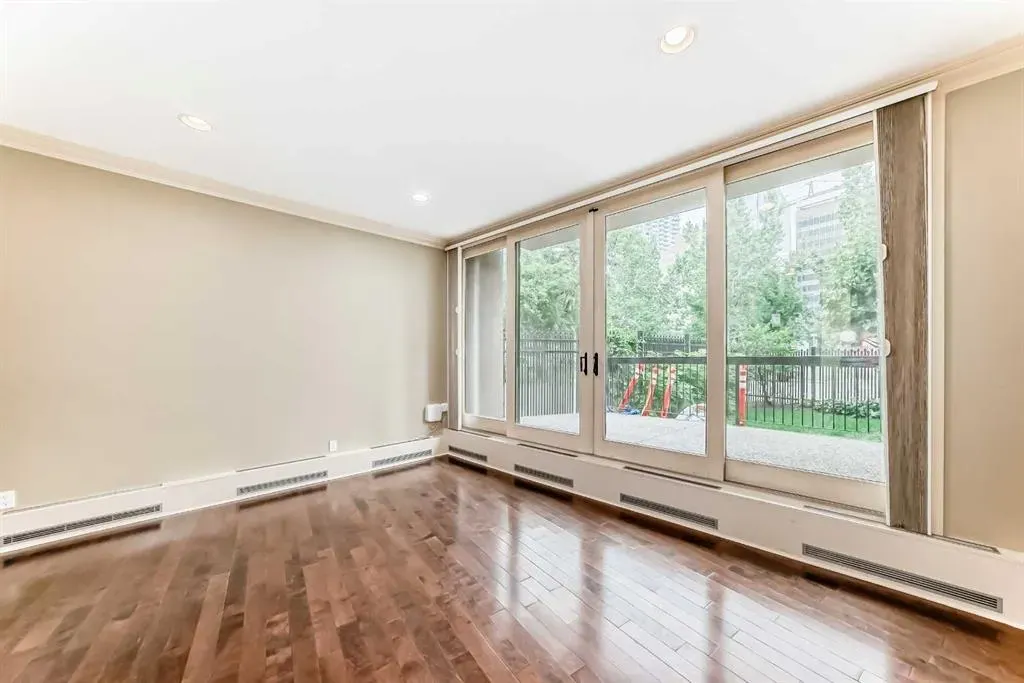 323 13 Avenue SW, #101