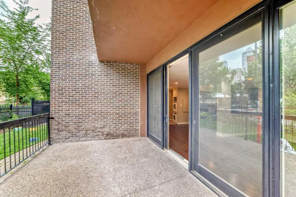 323 13 Avenue SW, #101