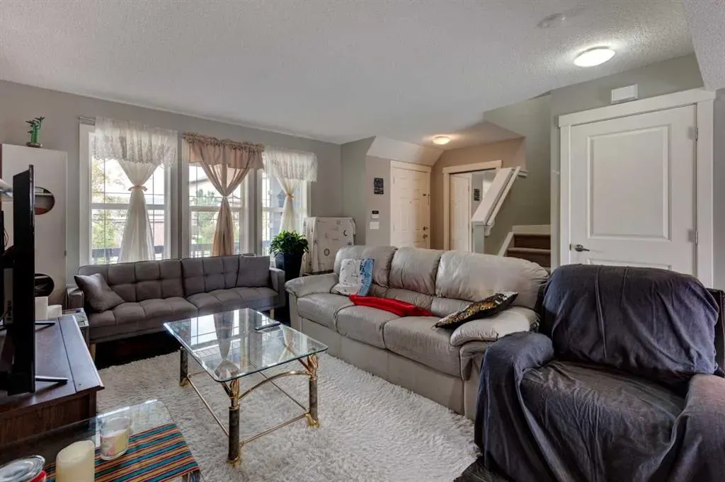 16 Bridlecrest Street SW