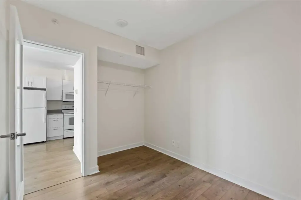 10 Brentwood Common NW, #410