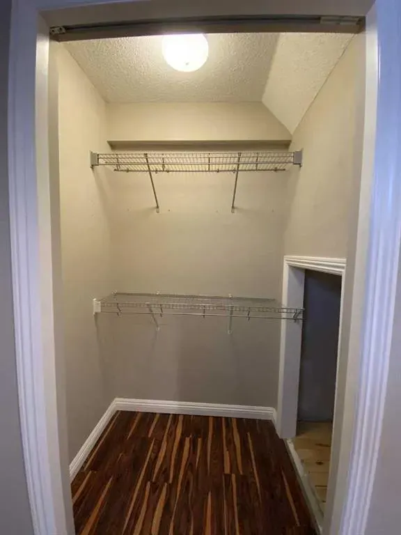 107 Sunset Way