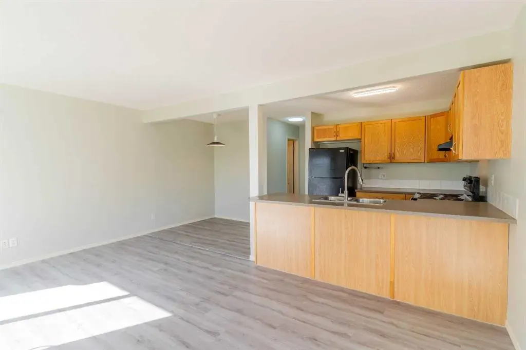 52 Panatella Villas NW