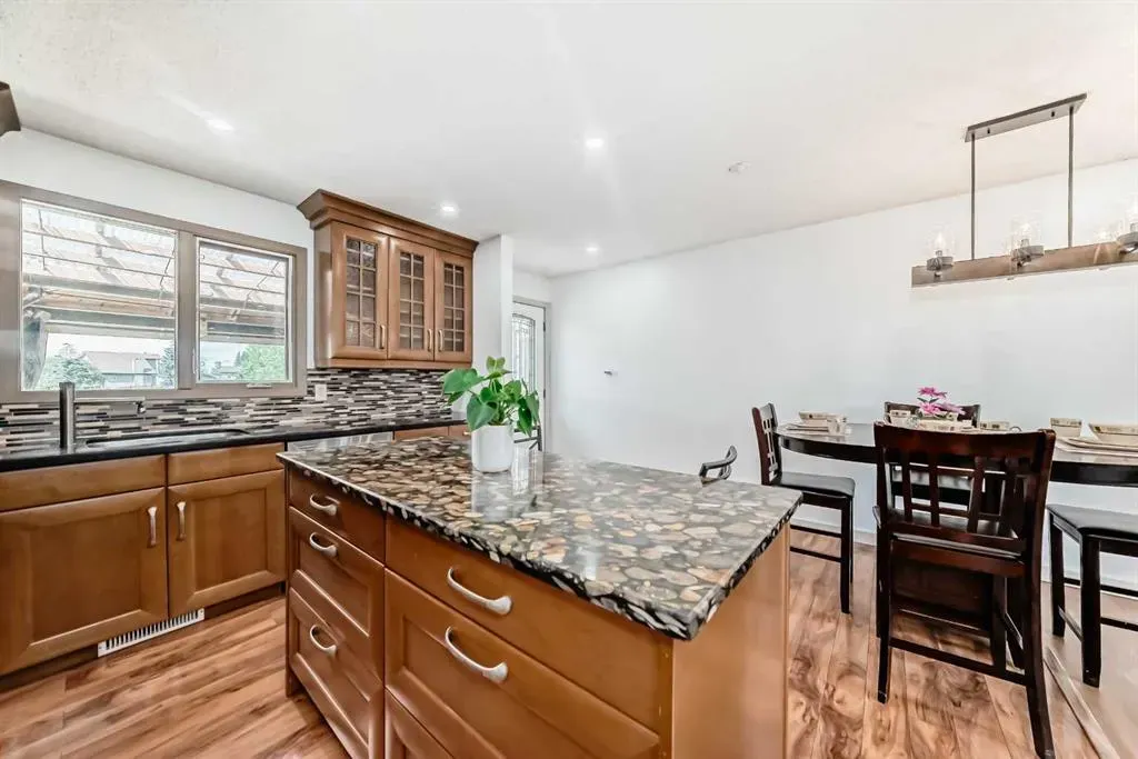 118 Ridgebrook Drive SW