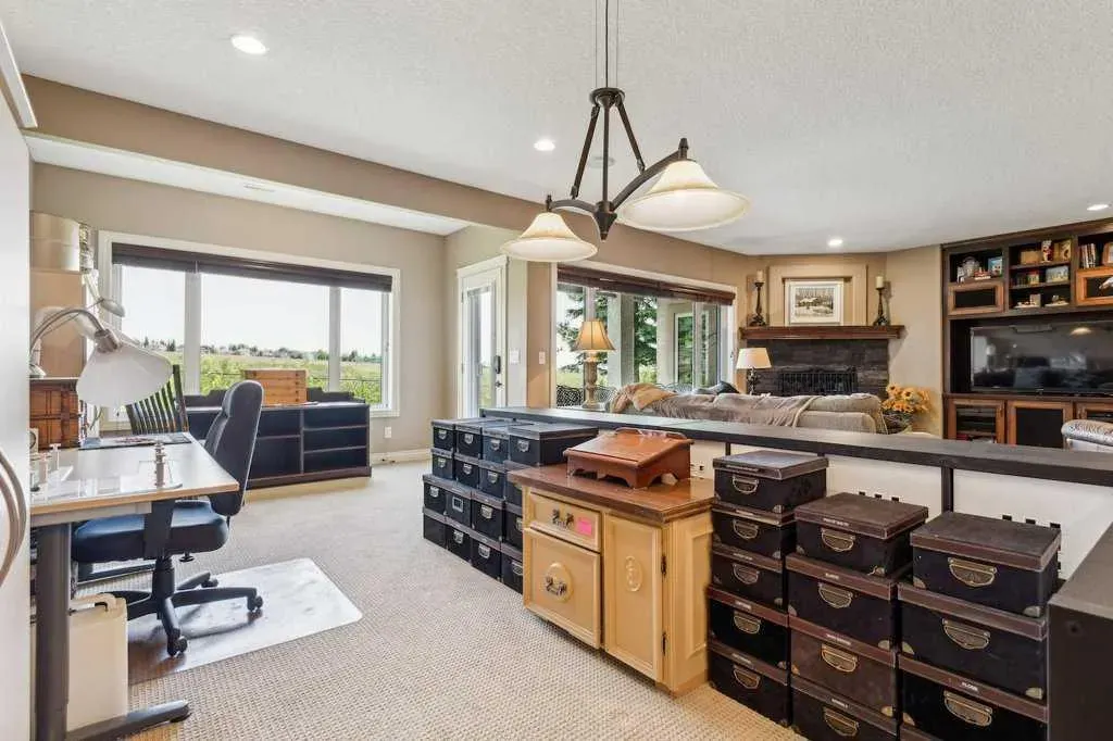 156 Tuscany Ravine Heights NW