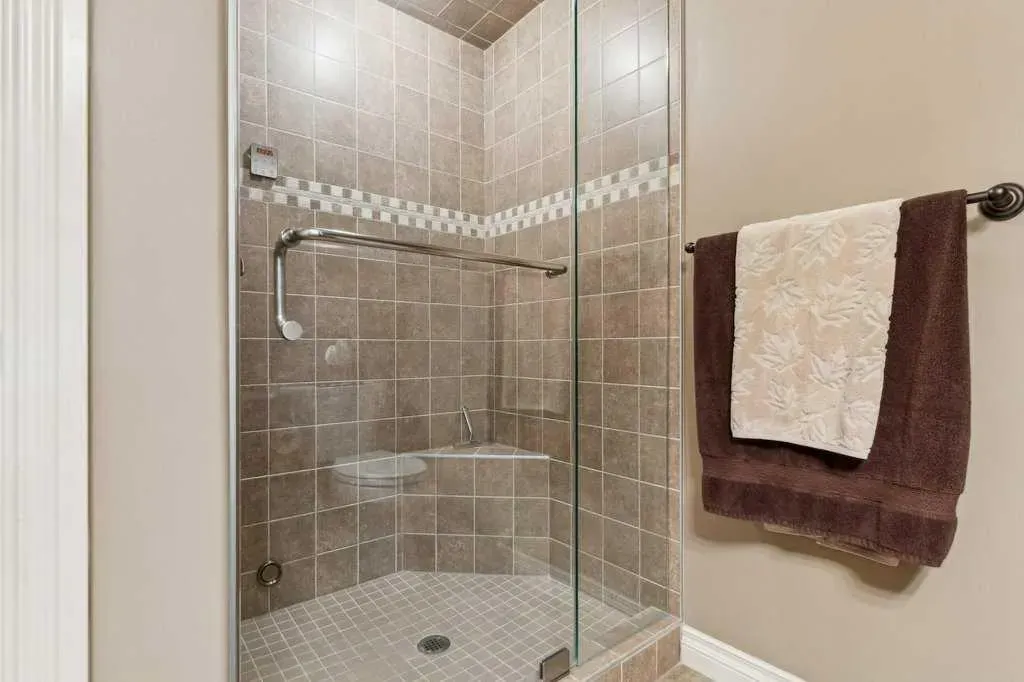 156 Tuscany Ravine Heights NW