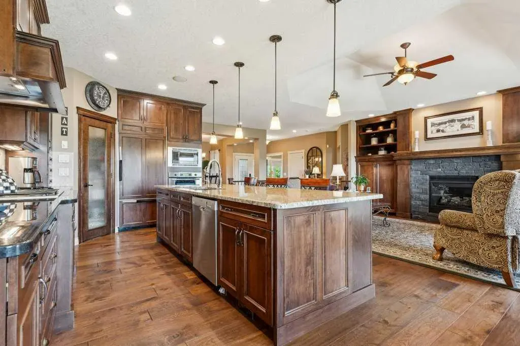 156 Tuscany Ravine Heights NW