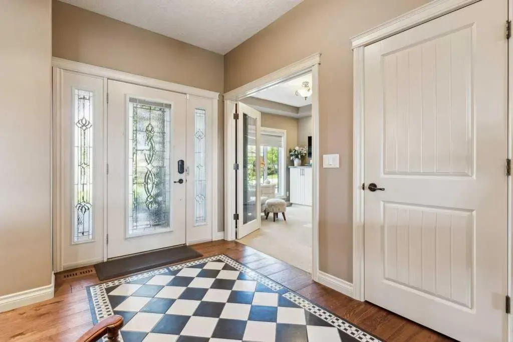 156 Tuscany Ravine Heights NW