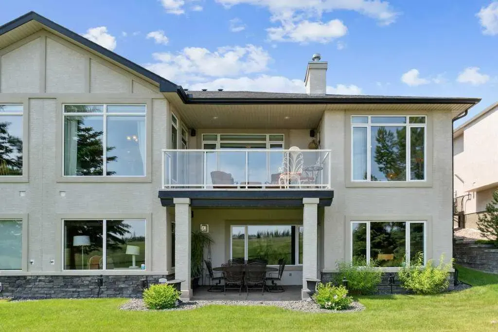 156 Tuscany Ravine Heights NW