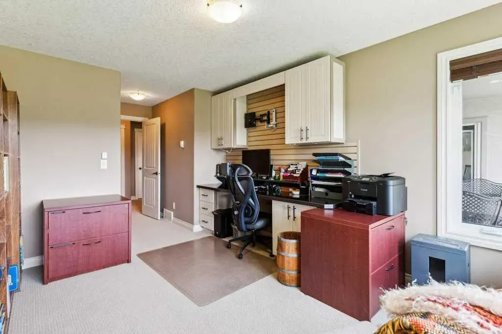 156 Tuscany Ravine Heights NW