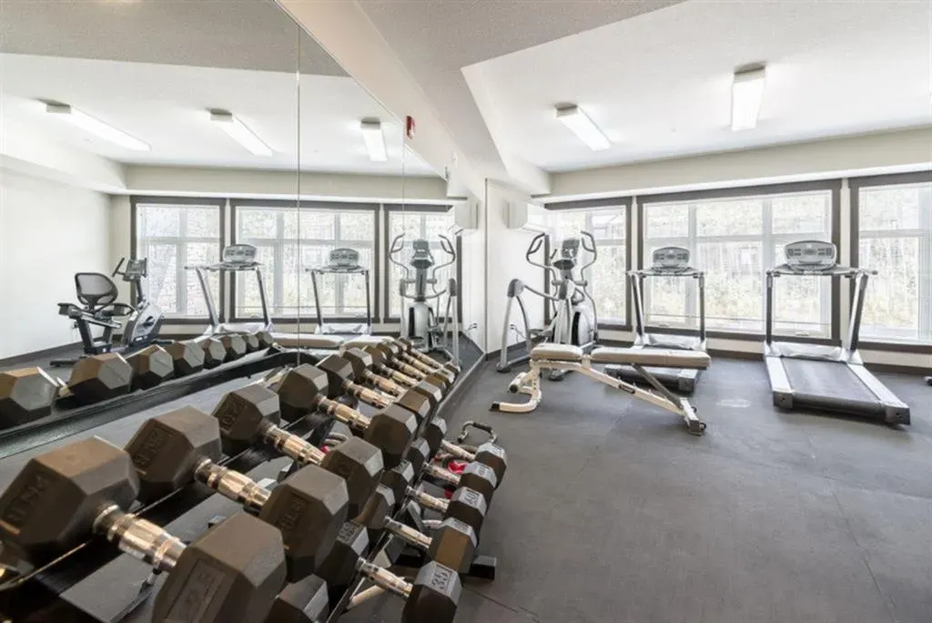 35 Aspenmont Heights SW, #211