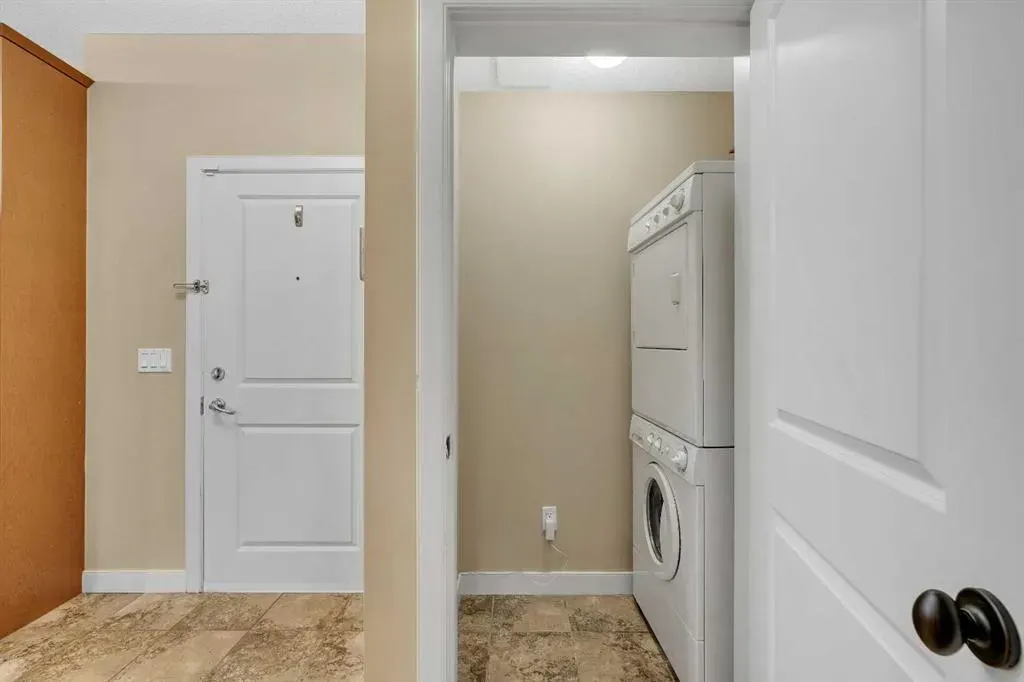 35 Aspenmont Heights SW, #211