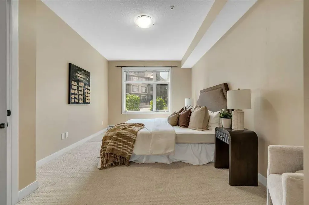 35 Aspenmont Heights SW, #211