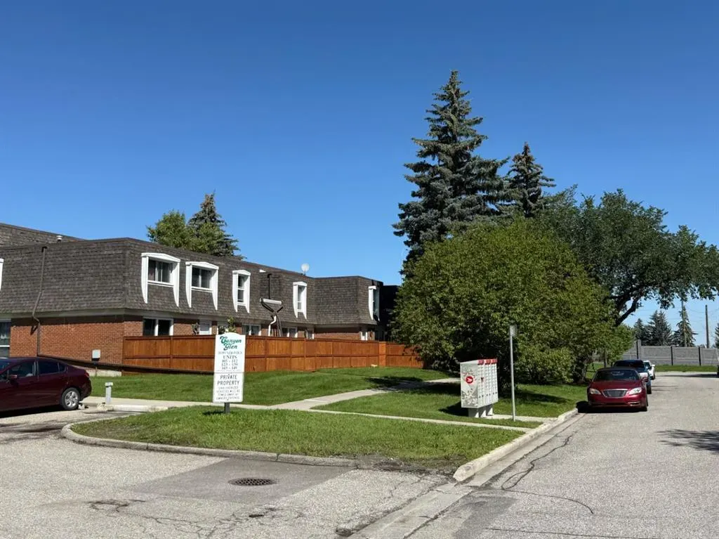 330 canterbury Drive SW, #110