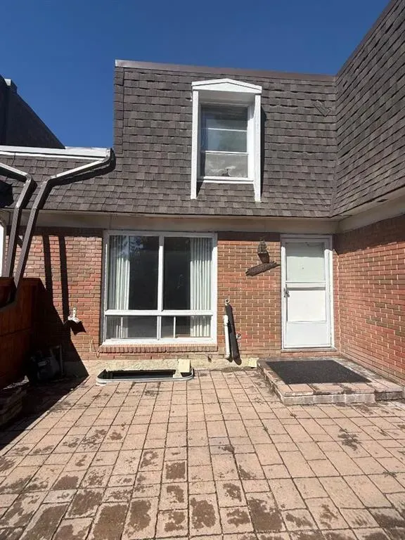 330 canterbury Drive SW, #110