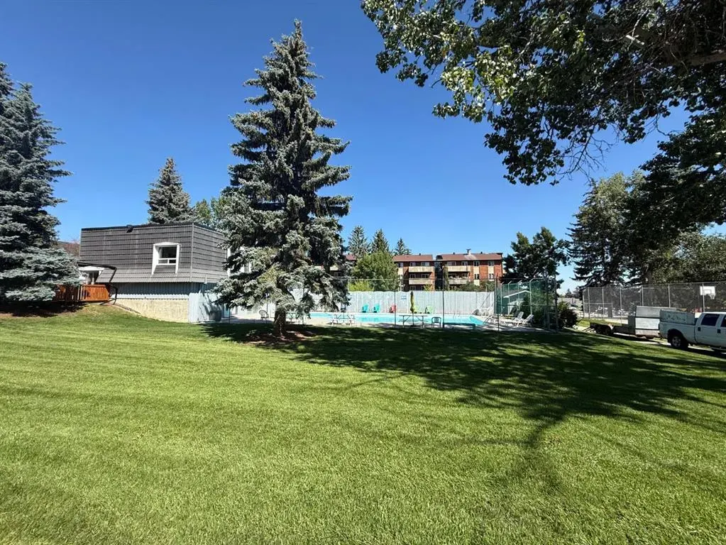 330 canterbury Drive SW, #110