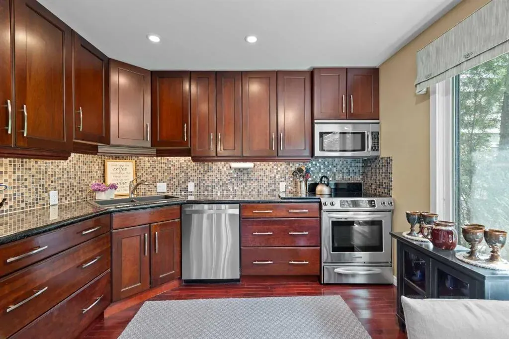 3843 Point Mckay Road NW
