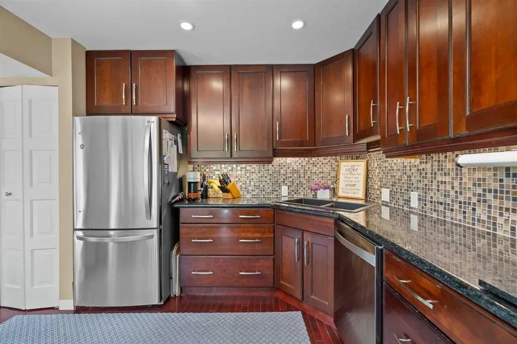 3843 Point Mckay Road NW