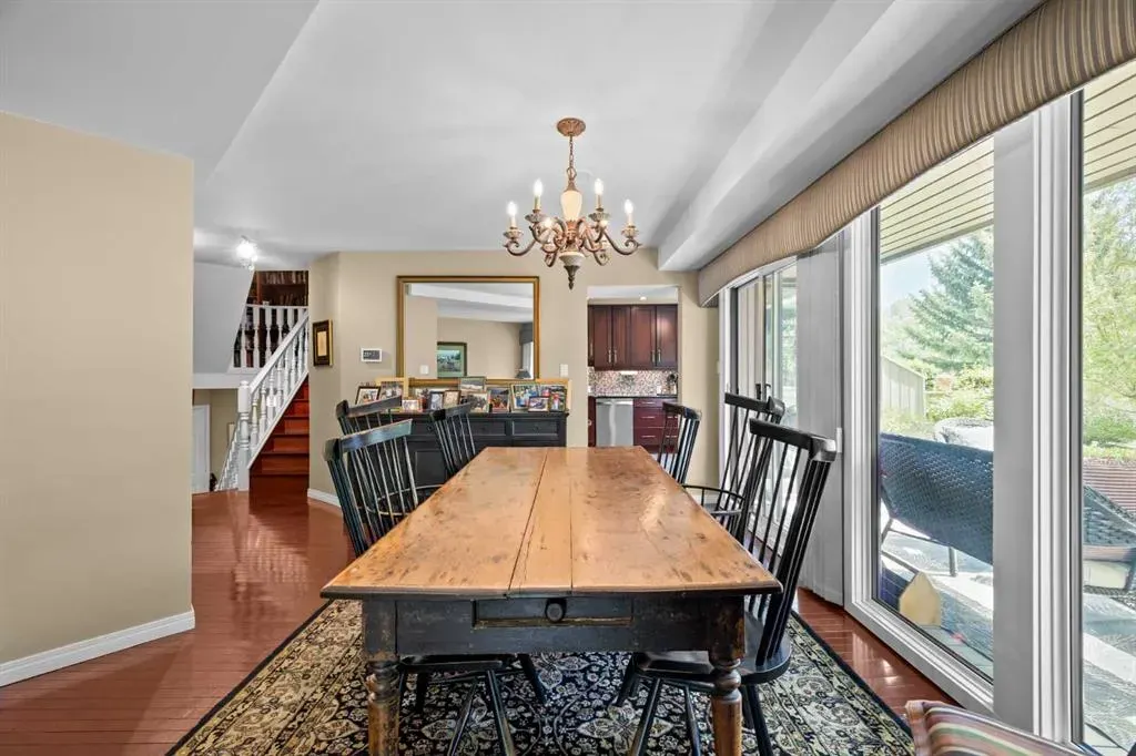 3843 Point Mckay Road NW