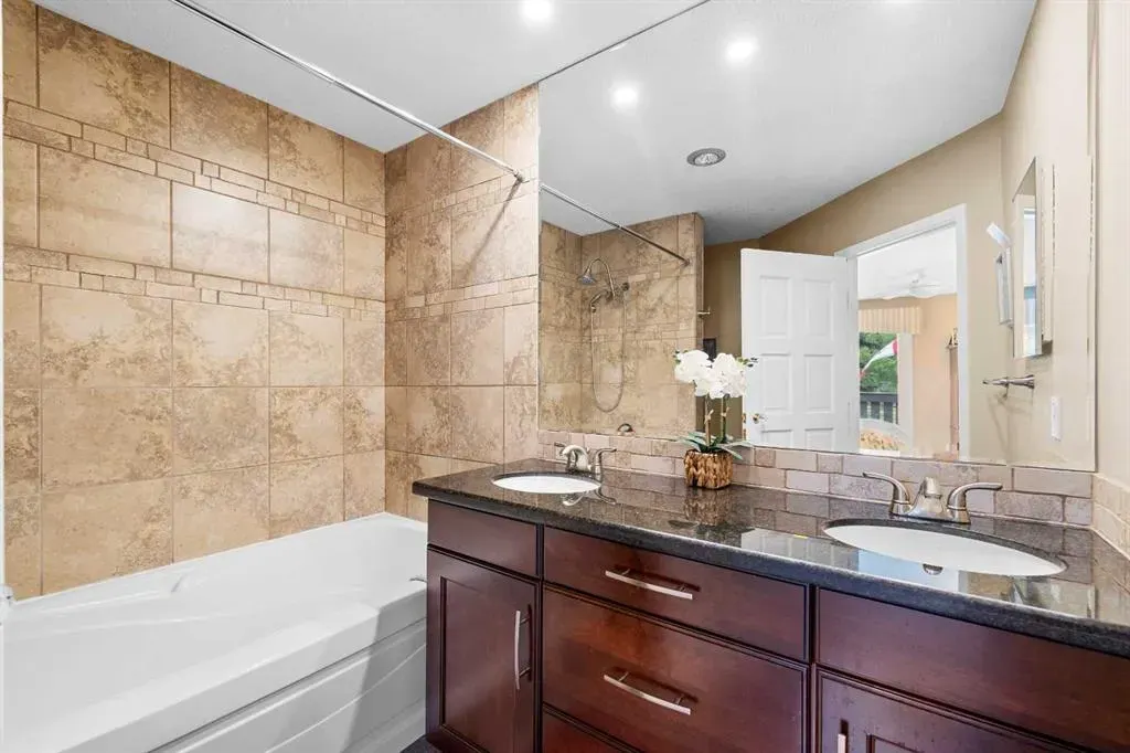 3843 Point Mckay Road NW