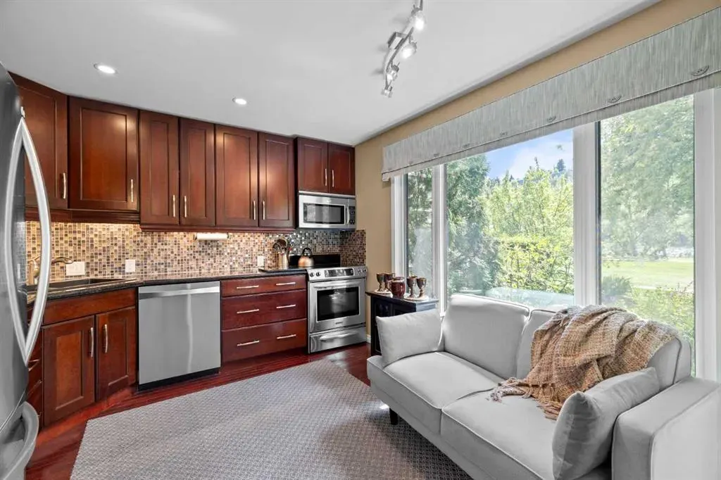 3843 Point Mckay Road NW
