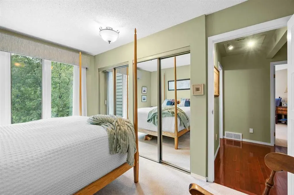 3843 Point Mckay Road NW