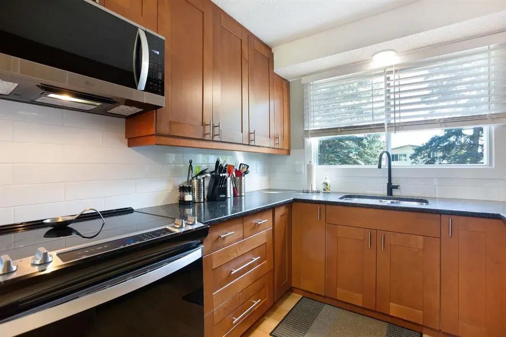 223 Brookpark Drive SW