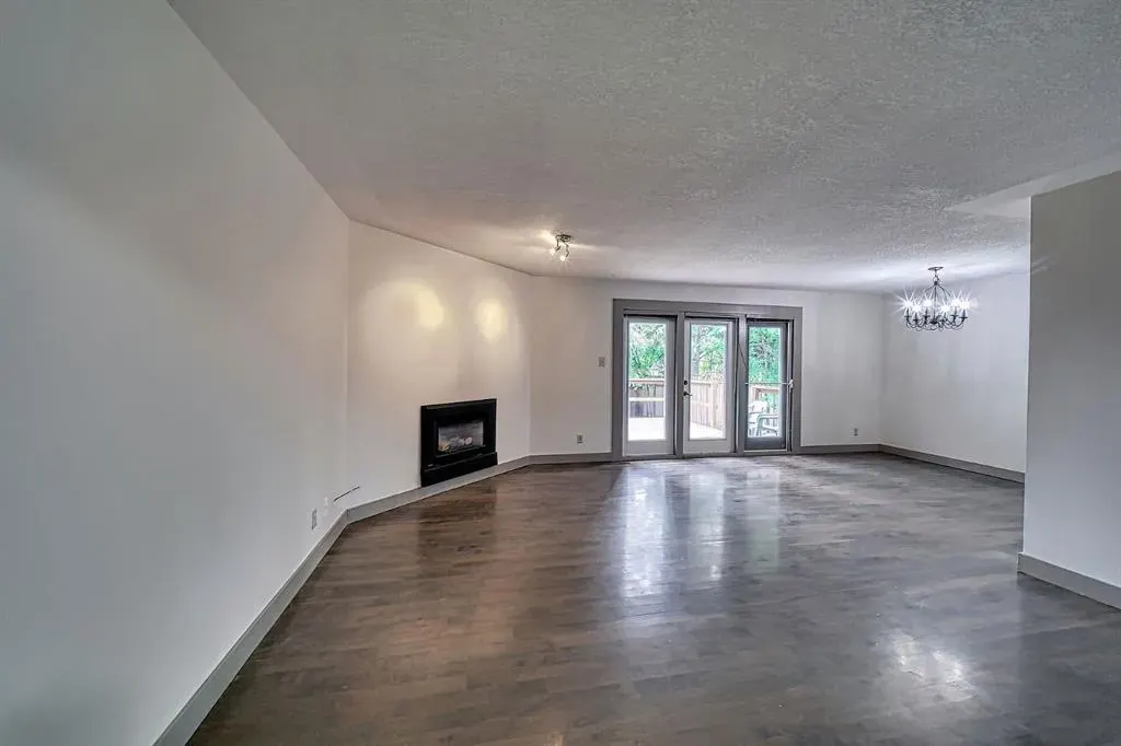 11147 Southdale Road SW