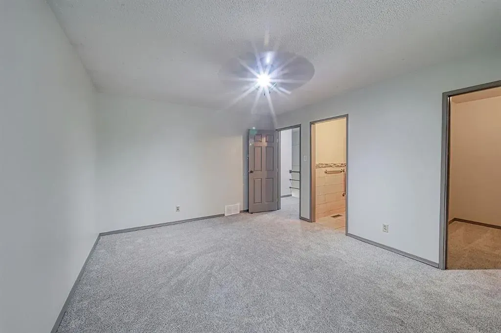 11147 Southdale Road SW