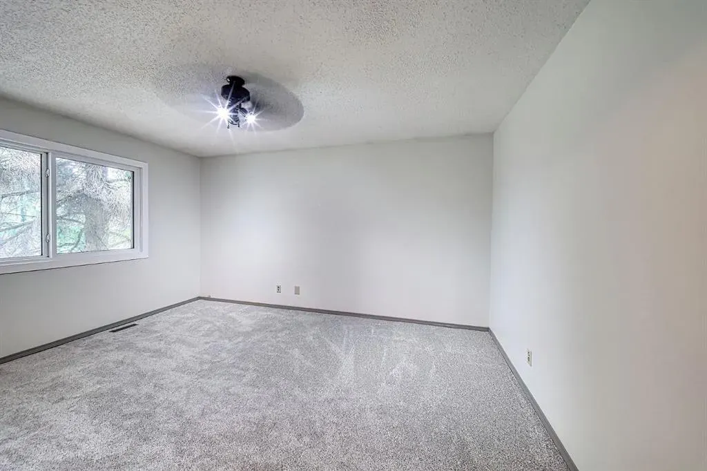 11147 Southdale Road SW