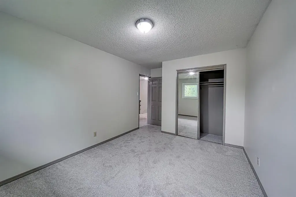 11147 Southdale Road SW