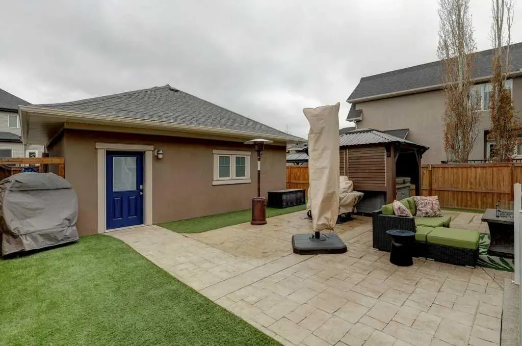 1138 Coopers Drive SW
