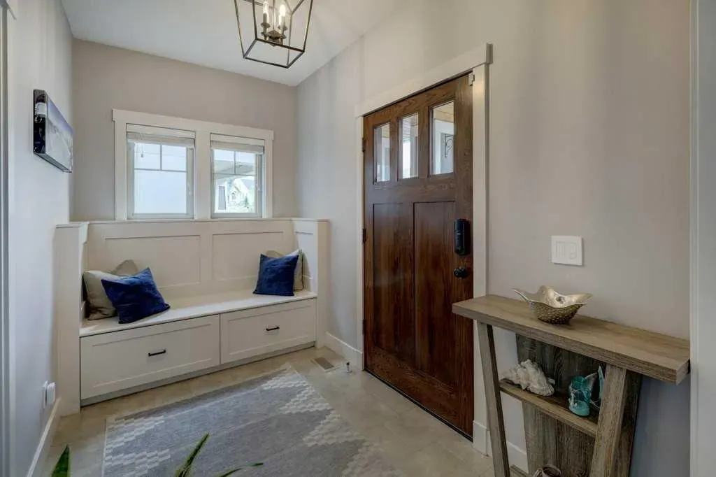 1138 Coopers Drive SW