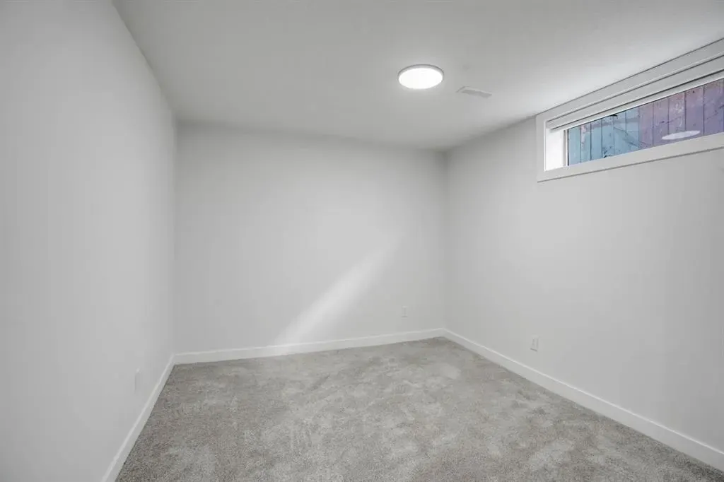 264 Penbrooke Close SE