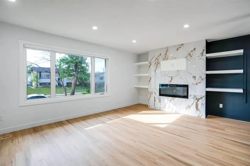 264 Penbrooke Close SE