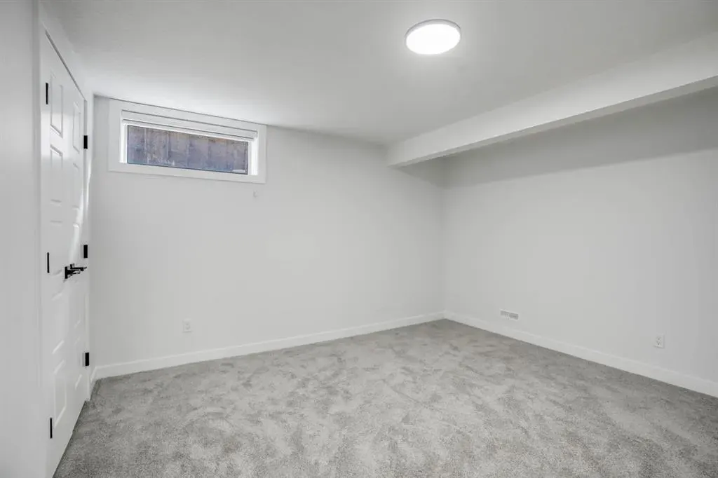 264 Penbrooke Close SE