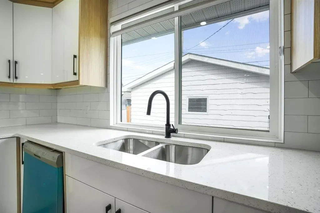 264 Penbrooke Close SE