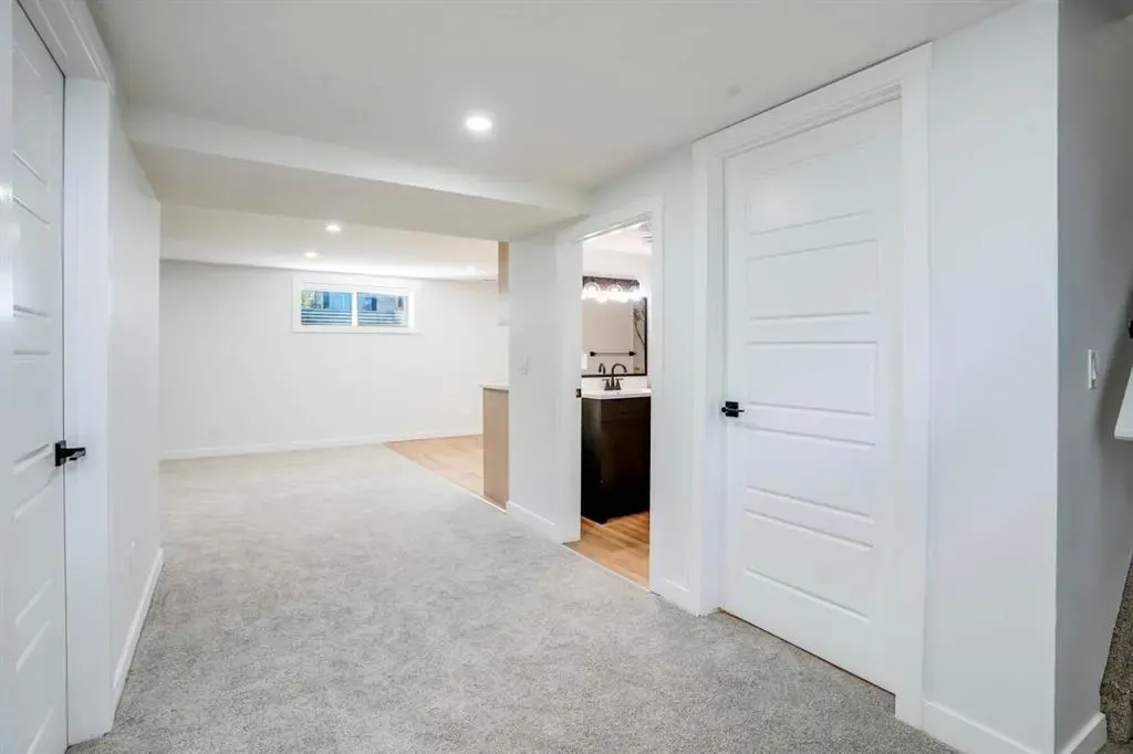 264 Penbrooke Close SE