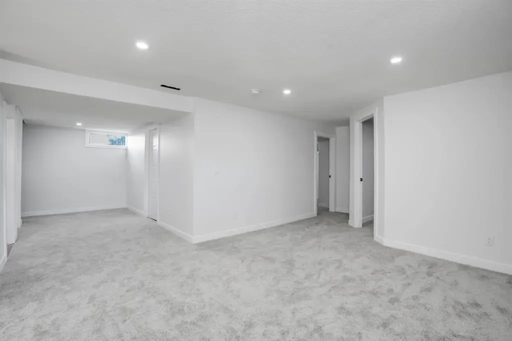 264 Penbrooke Close SE