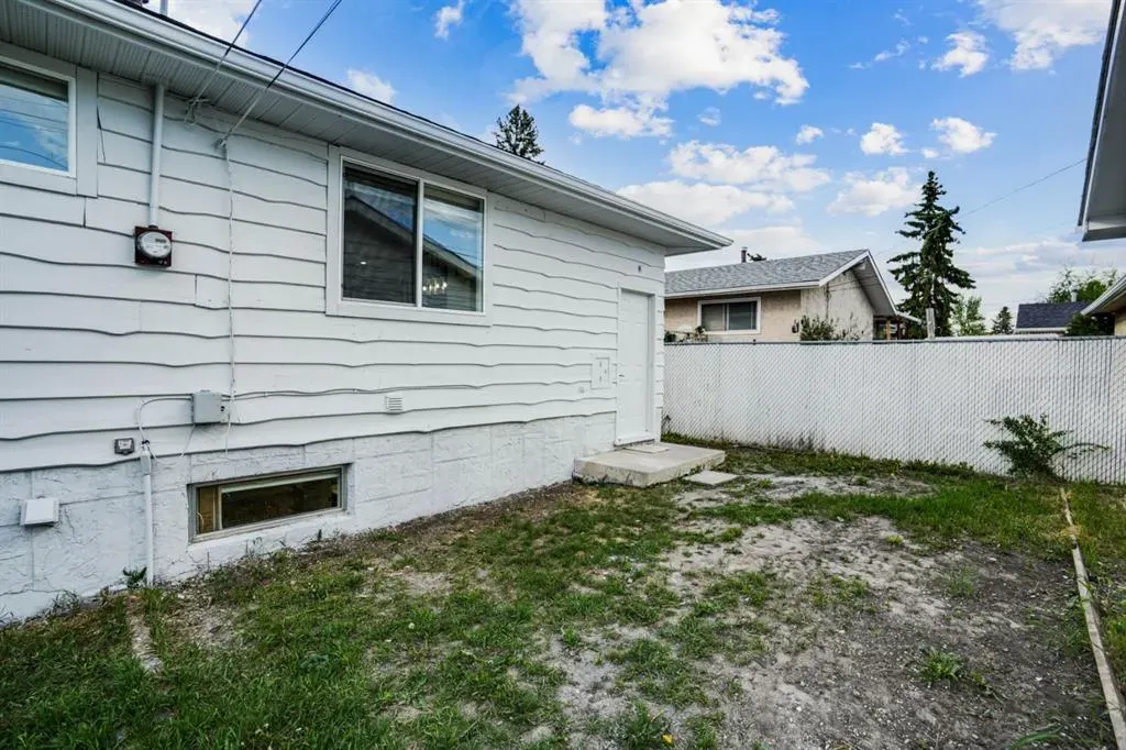 264 Penbrooke Close SE