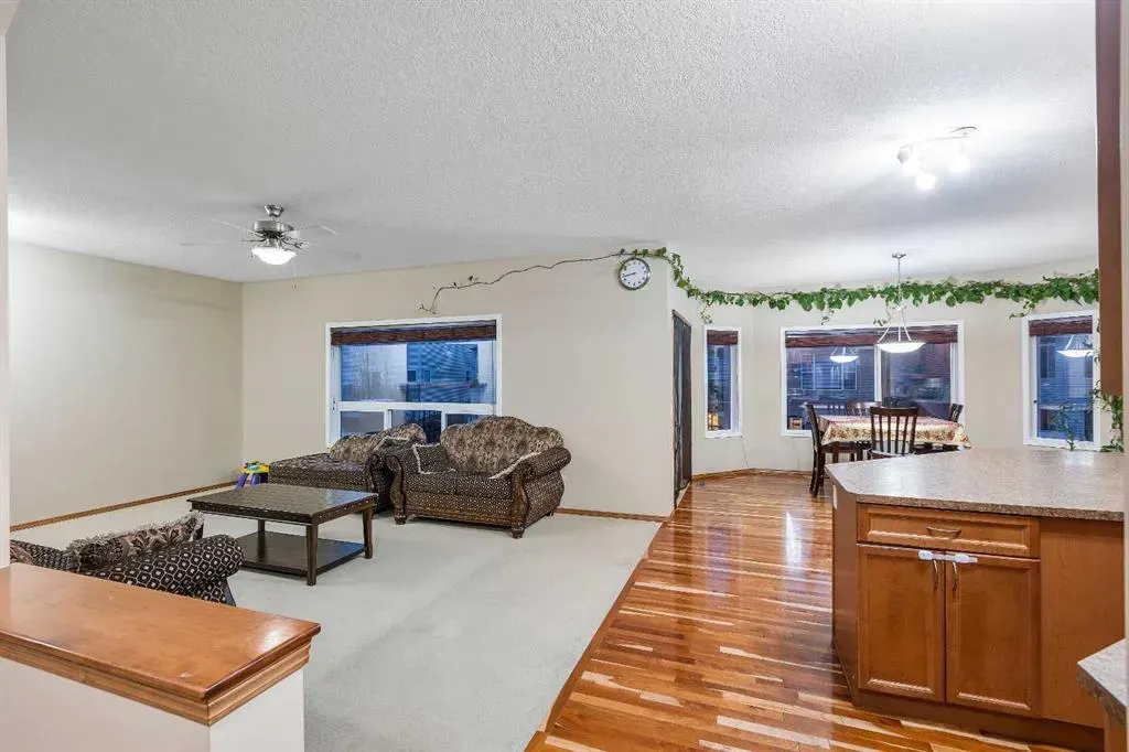 213 Hawkmere Close