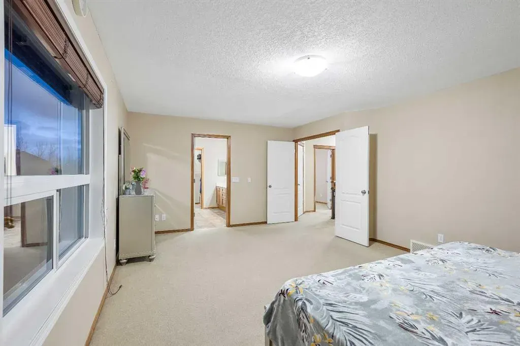 213 Hawkmere Close
