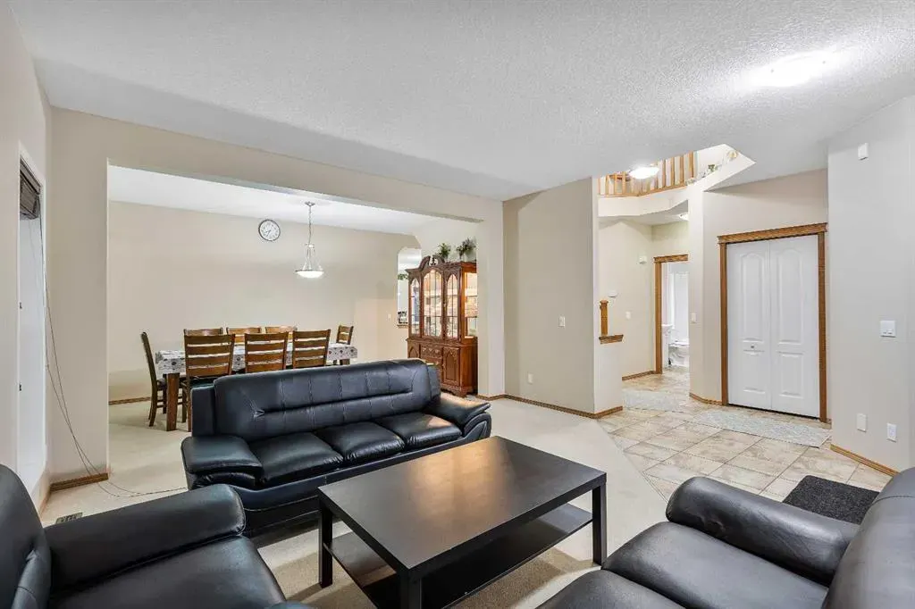 213 Hawkmere Close